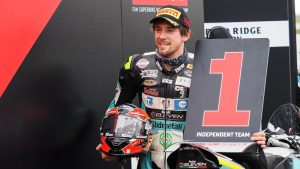 team goeleven philipp oettl best independent rider dans la course 2 sur le circuit de philipp island en australie 